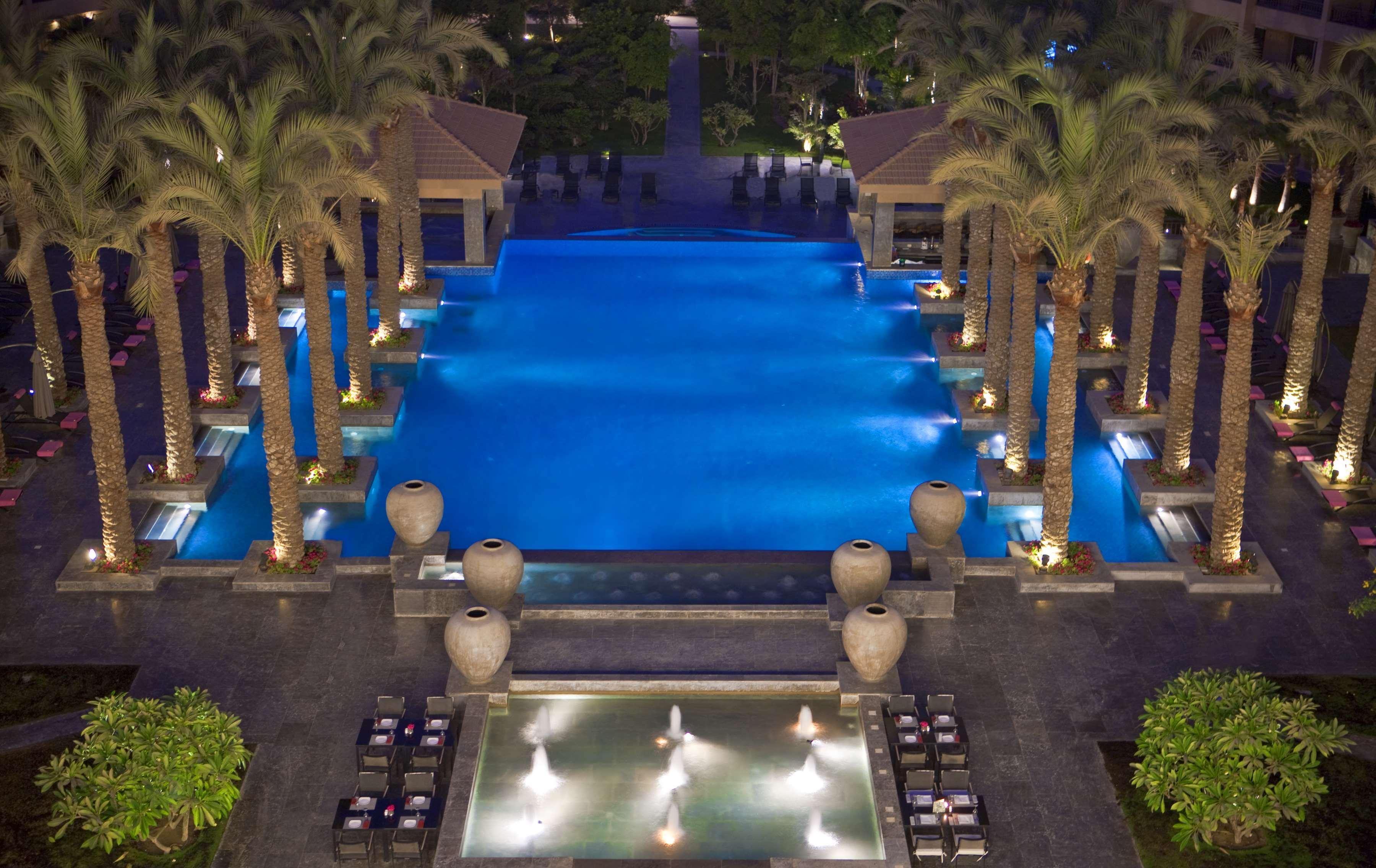 Dusit Thani Lakeview 5* Cairo