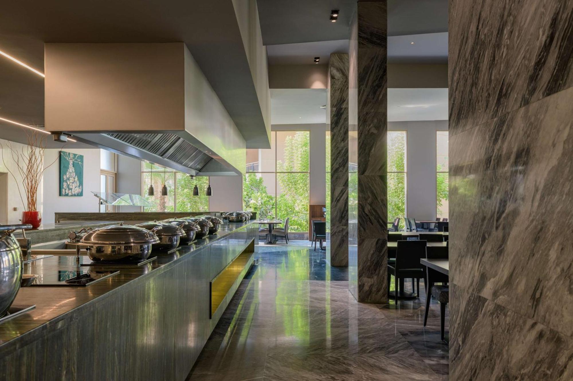 Szálloda Dusit Thani Lakeview Kairó
